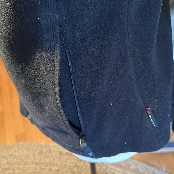 Helly Hansen - Picture 3 of 3